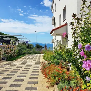 Milka 1 Apartman Njivice