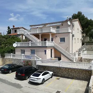 Rosmarin Apartman Omišalj