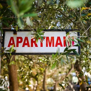 Milka Apartman Zára